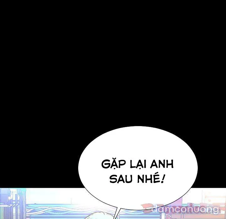 Em gái bán hàng sextoy 