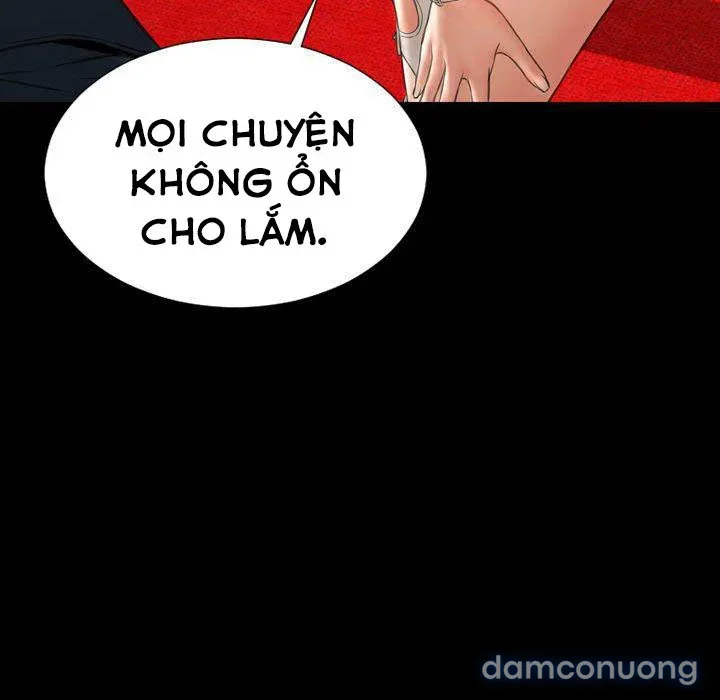 Em gái bán hàng sextoy 