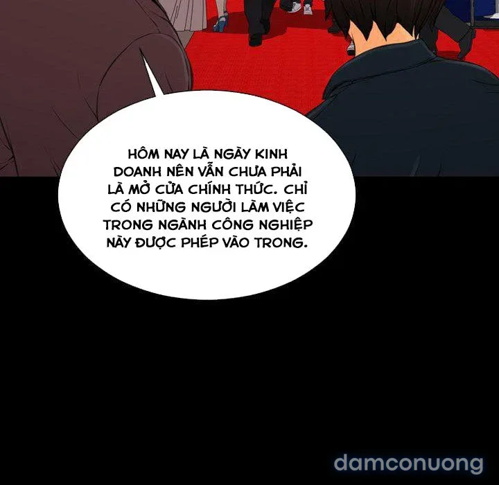 Em gái bán hàng sextoy 