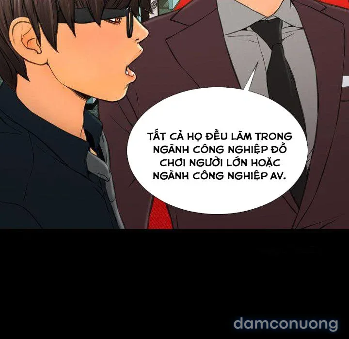 Em gái bán hàng sextoy 