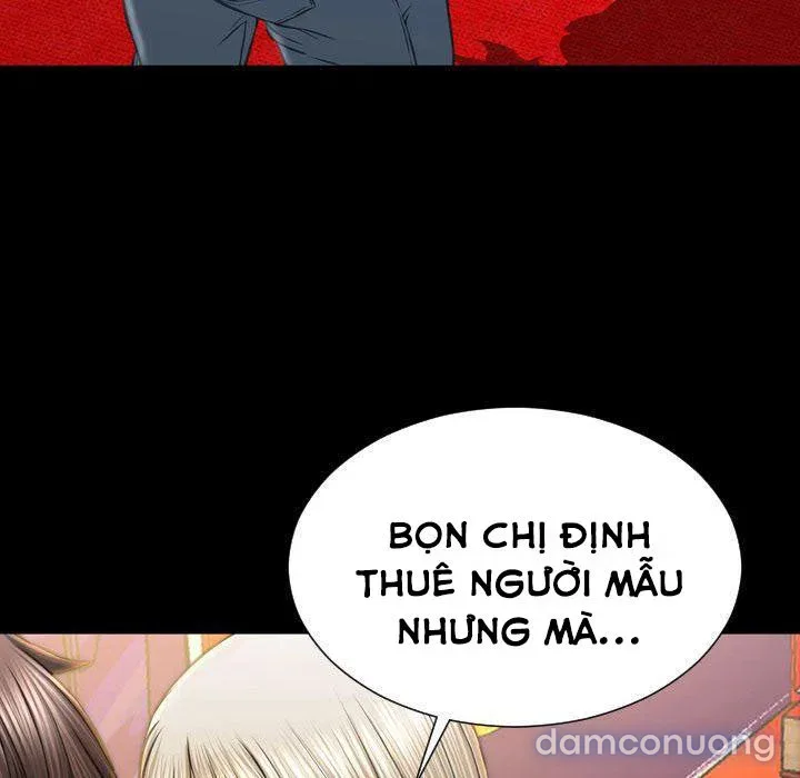 Em gái bán hàng sextoy 