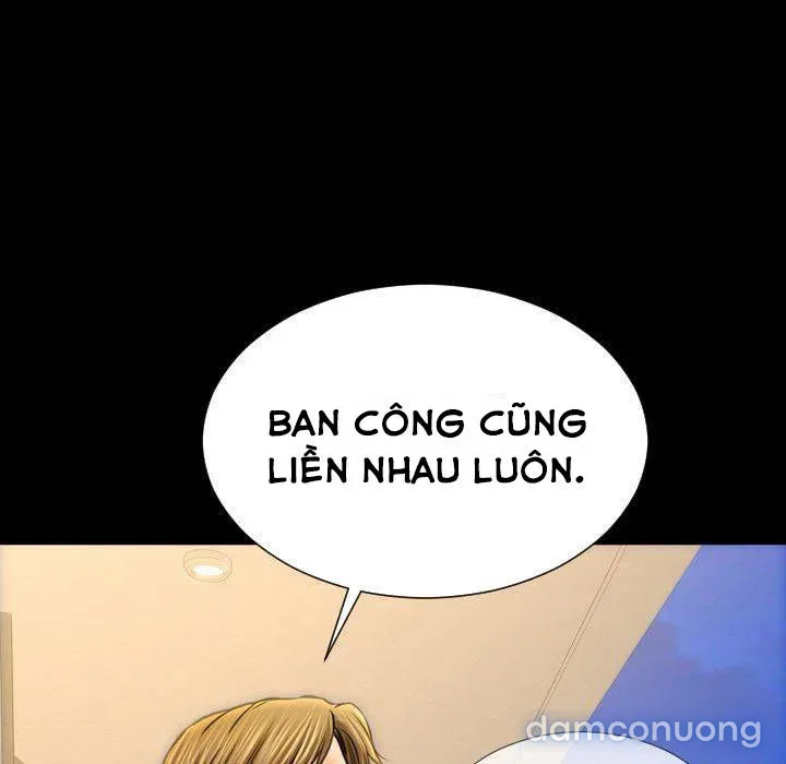 Em gái bán hàng sextoy 