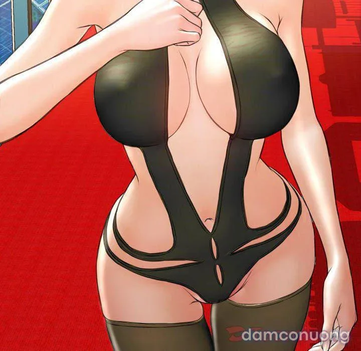 Em gái bán hàng sextoy 