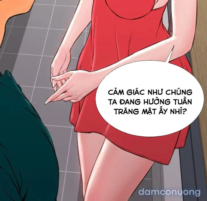Em gái bán hàng sextoy 