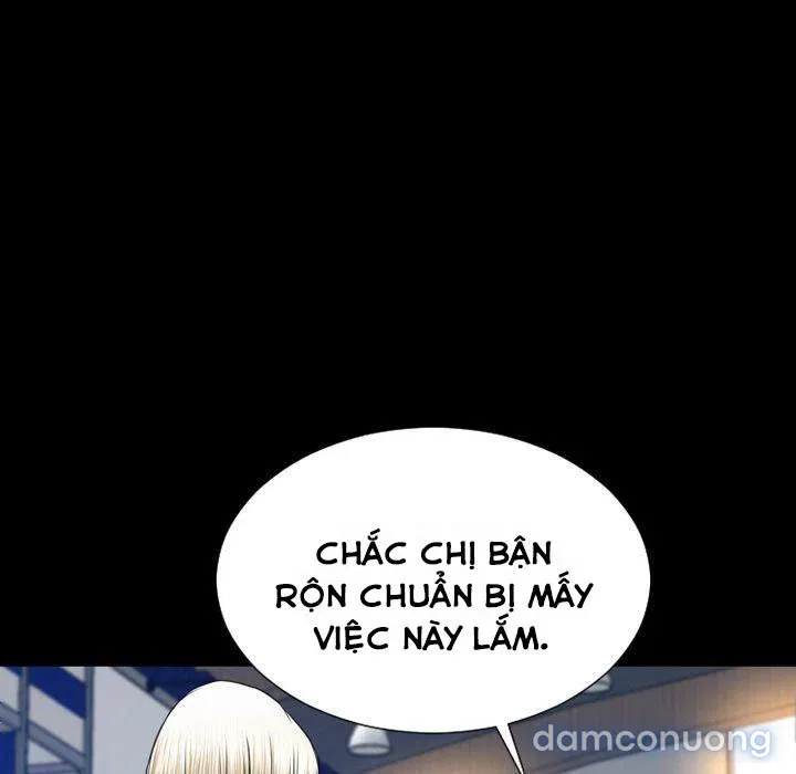 Em gái bán hàng sextoy 