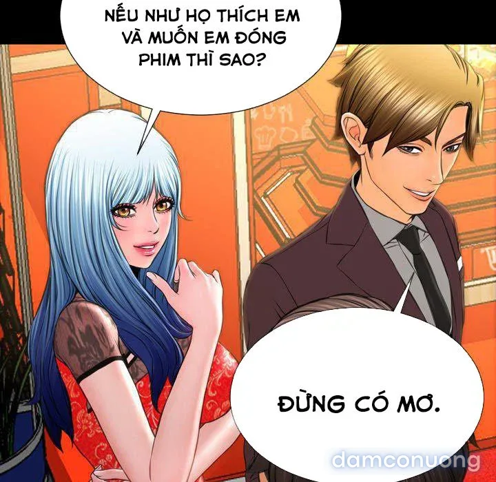 Em gái bán hàng sextoy 