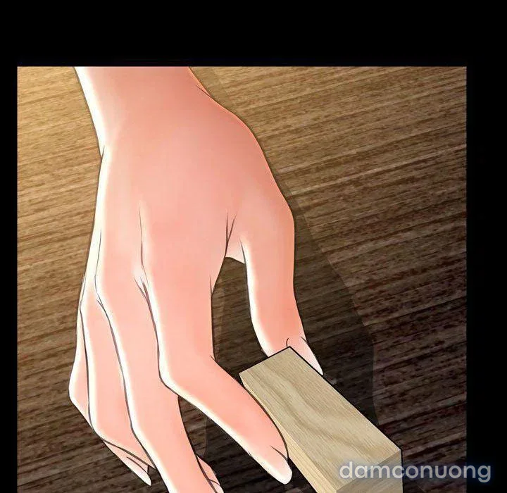 Em gái bán hàng sextoy 