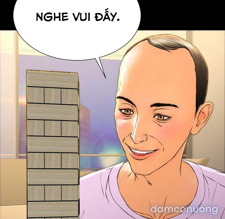 Em gái bán hàng sextoy 