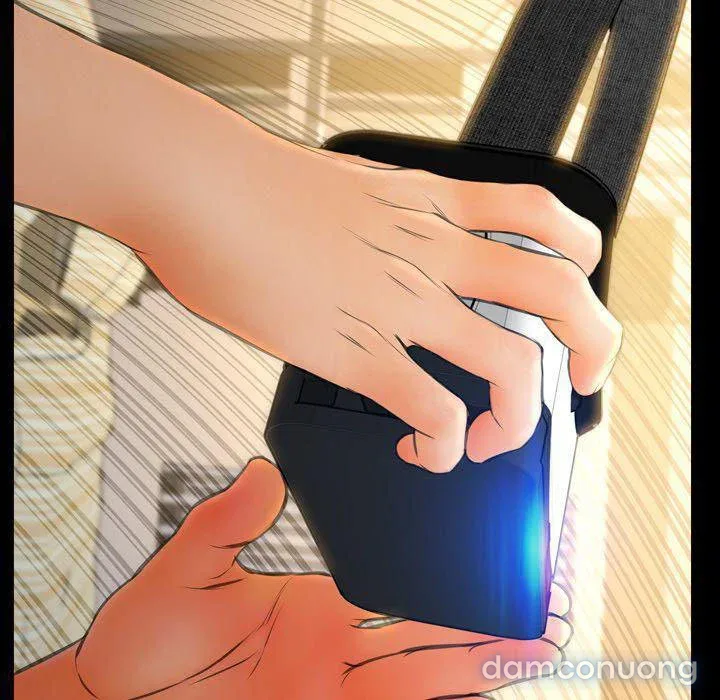 Em gái bán hàng sextoy 