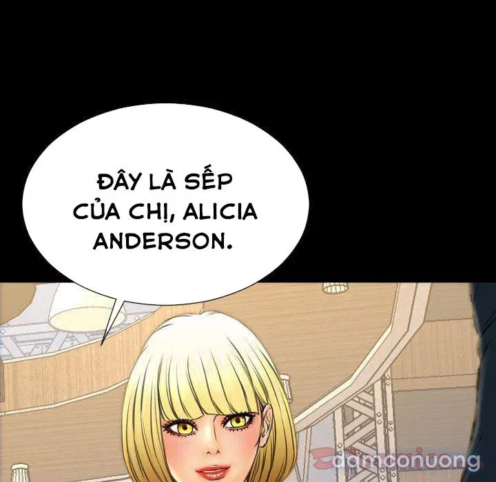 Em gái bán hàng sextoy 