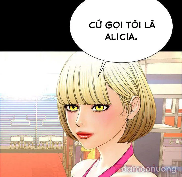 Em gái bán hàng sextoy 