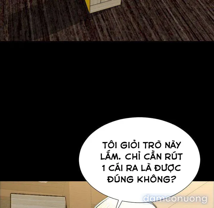Em gái bán hàng sextoy 