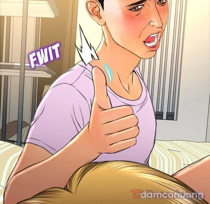 Em gái bán hàng sextoy 
