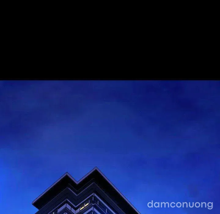 Em gái bán hàng sextoy 