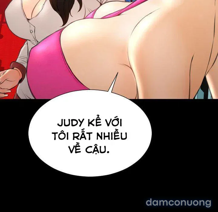 Em gái bán hàng sextoy 