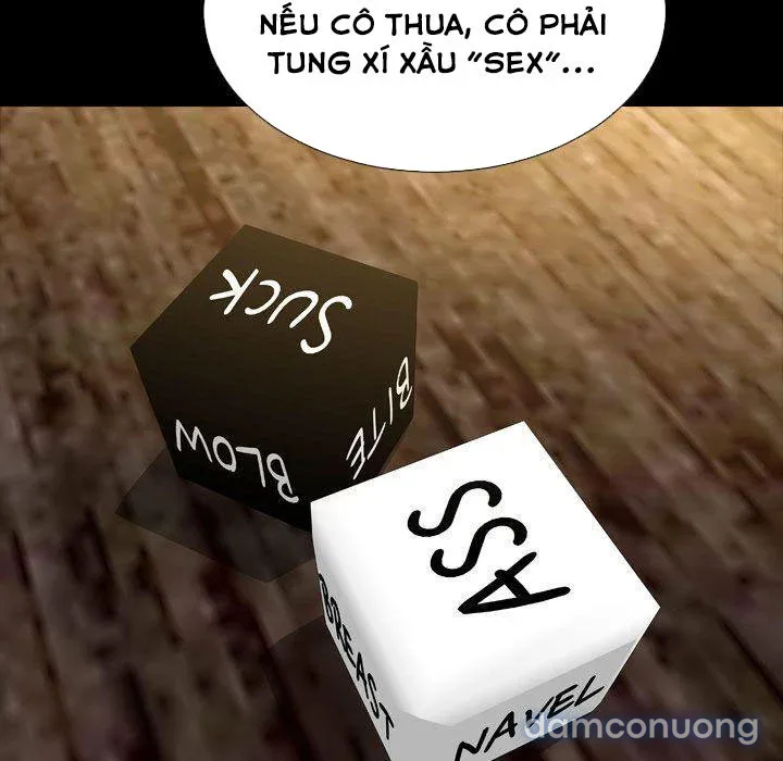 Em gái bán hàng sextoy 