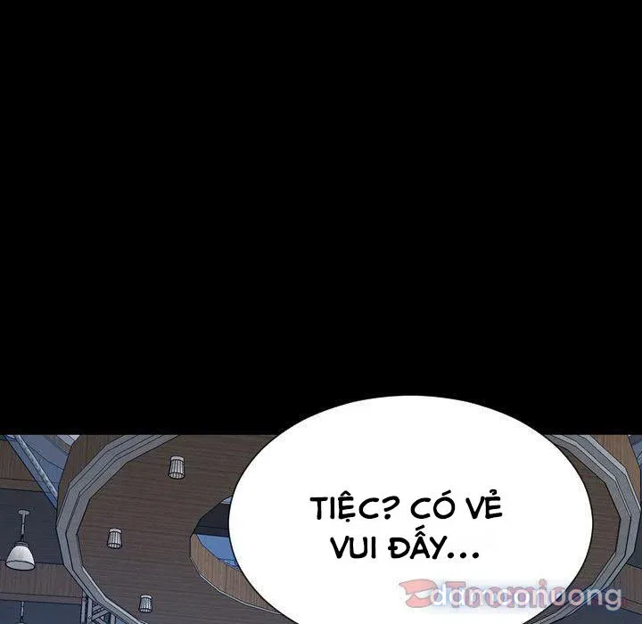 Em gái bán hàng sextoy 