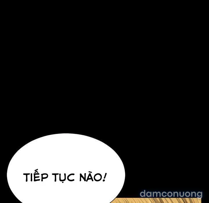 Em gái bán hàng sextoy 