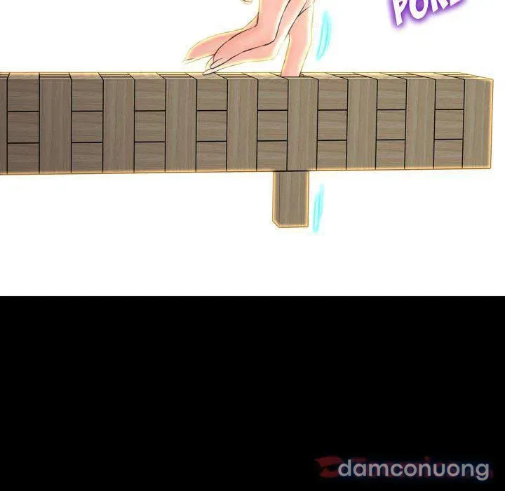 Em gái bán hàng sextoy 