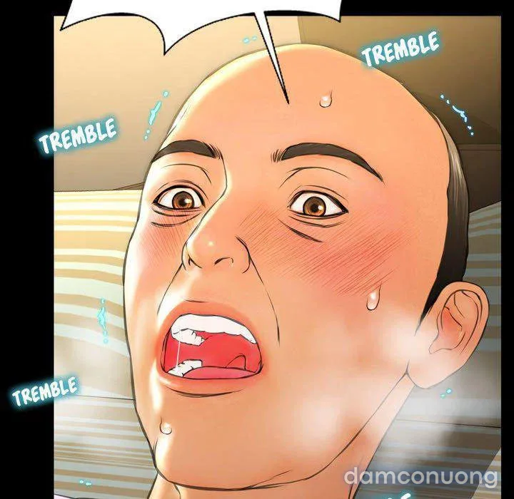 Em gái bán hàng sextoy 