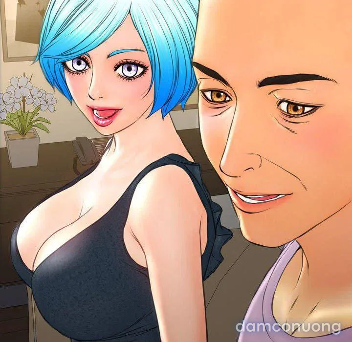 Em gái bán hàng sextoy 