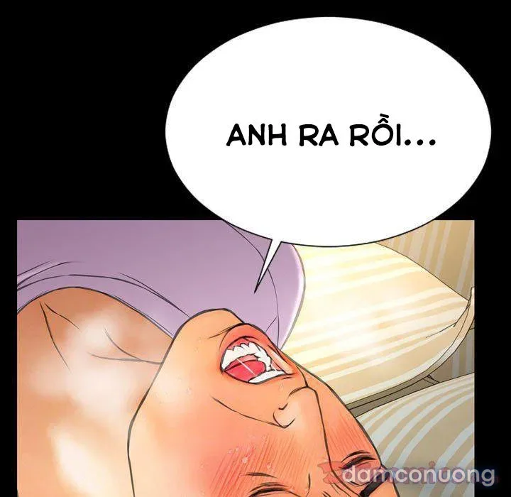 Em gái bán hàng sextoy 