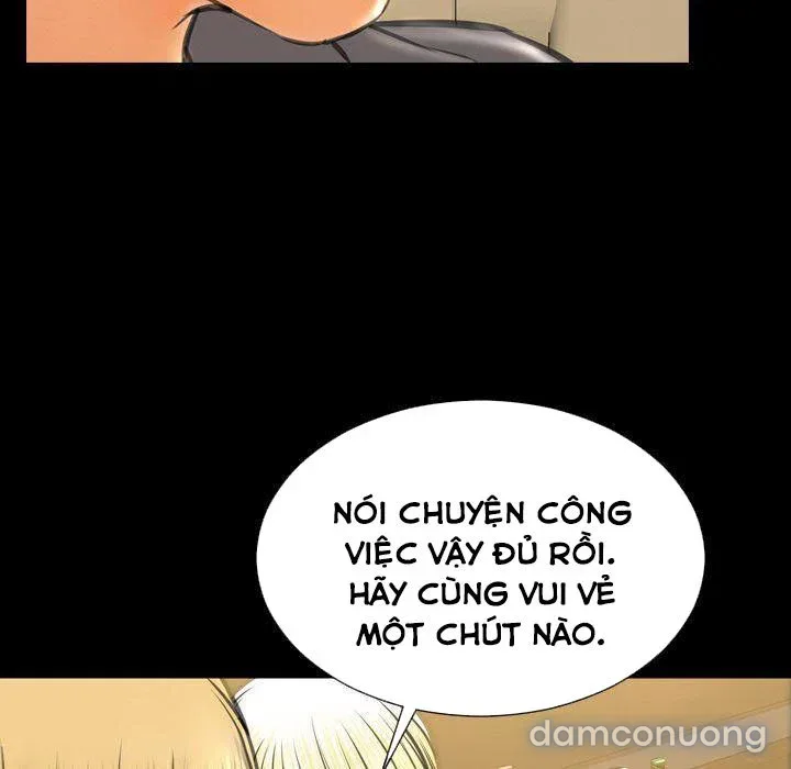 Em gái bán hàng sextoy 