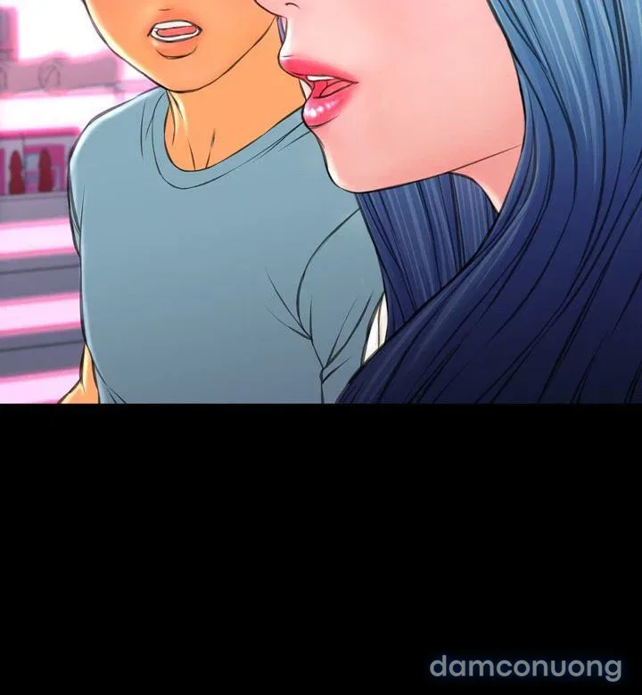 Em gái bán hàng sextoy 