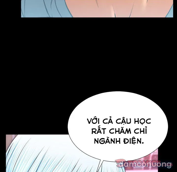 Em gái bán hàng sextoy 