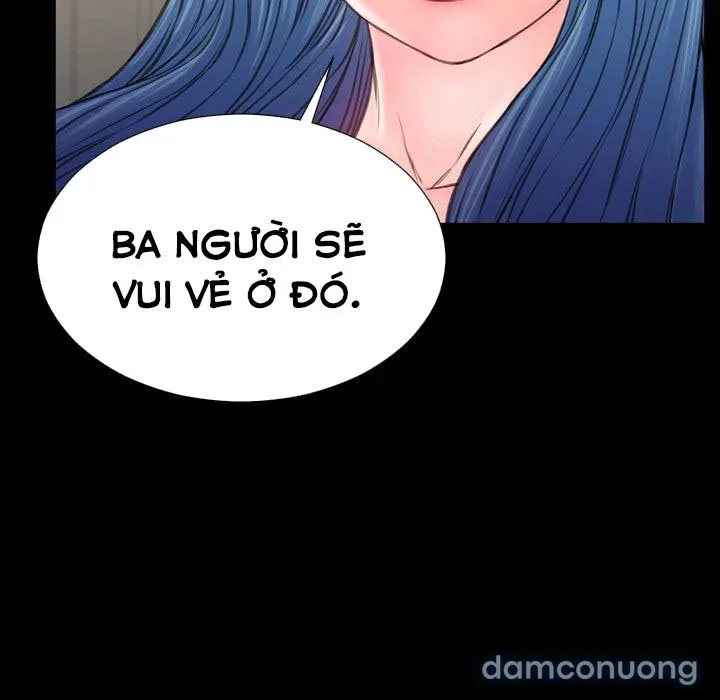 Em gái bán hàng sextoy 