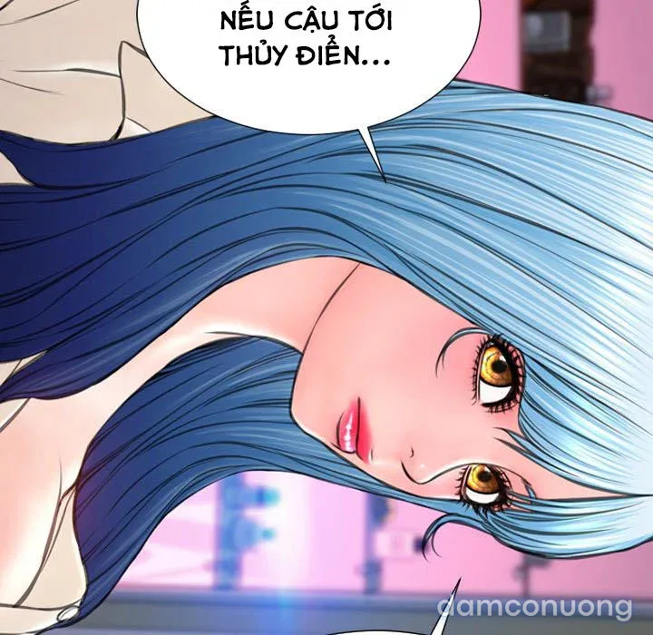 Em gái bán hàng sextoy 