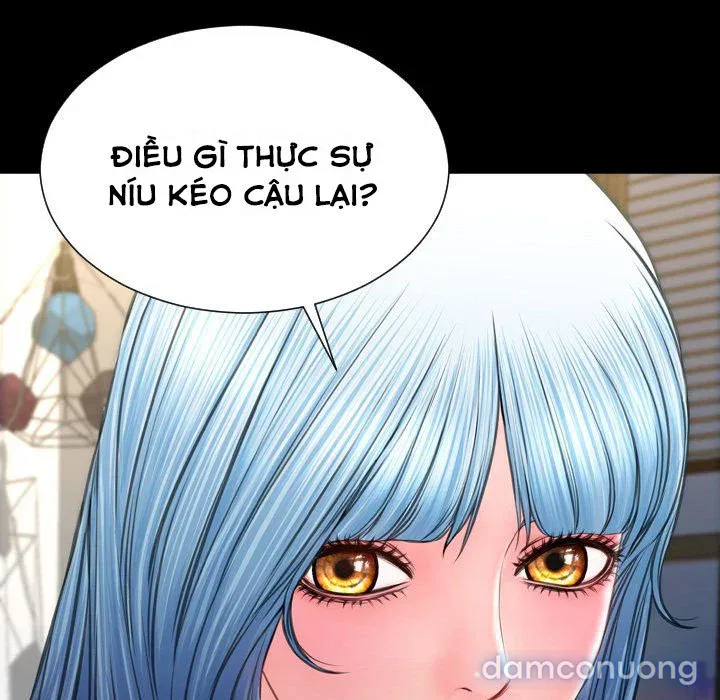 Em gái bán hàng sextoy 