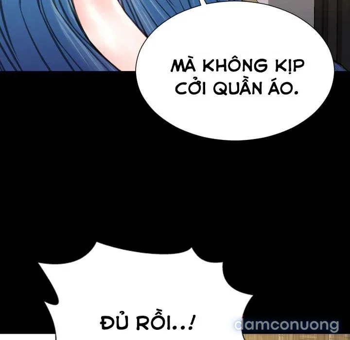 Em gái bán hàng sextoy 