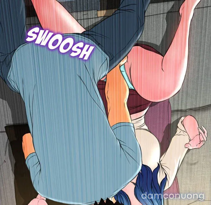 Em gái bán hàng sextoy 