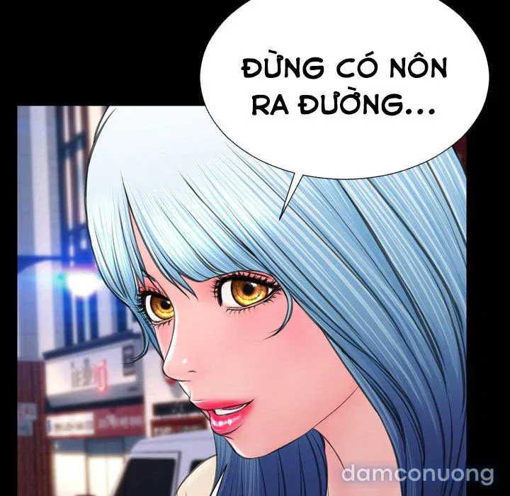 Em gái bán hàng sextoy 