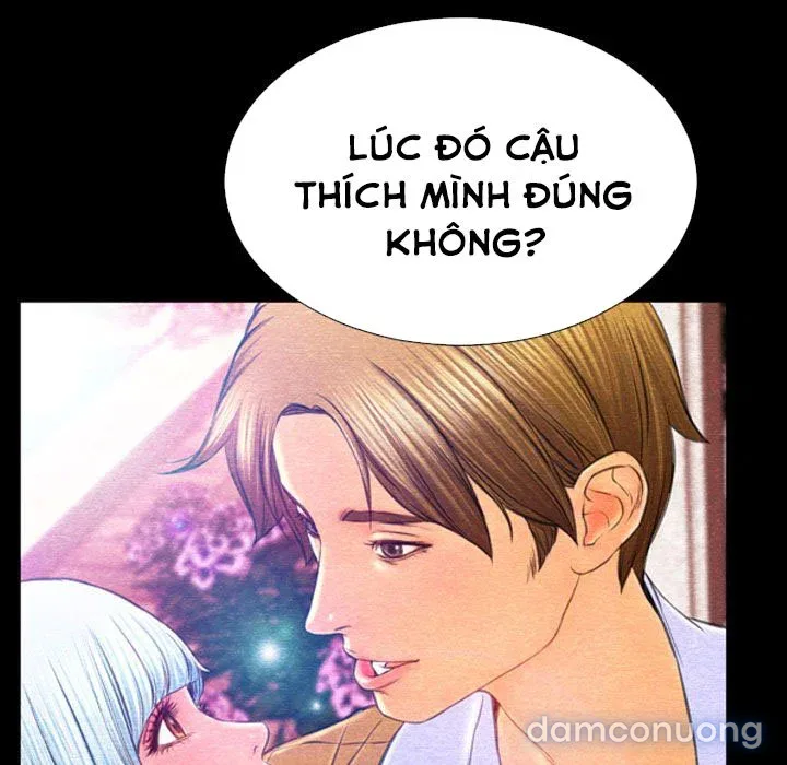 Em gái bán hàng sextoy 