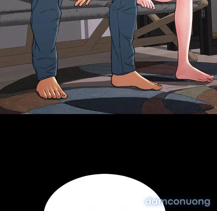 Em gái bán hàng sextoy 