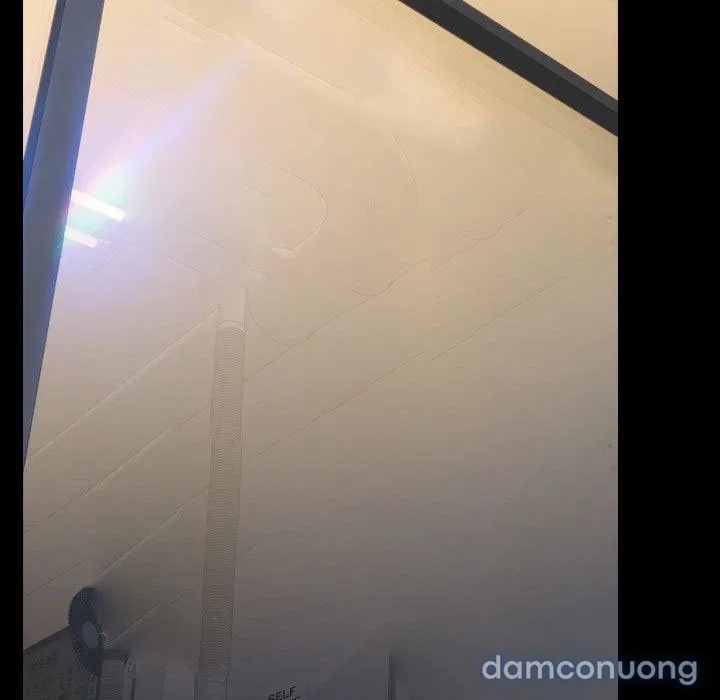 Em gái bán hàng sextoy 