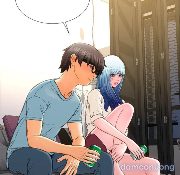 Em gái bán hàng sextoy 