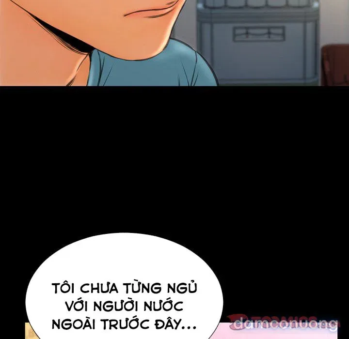 Em gái bán hàng sextoy 