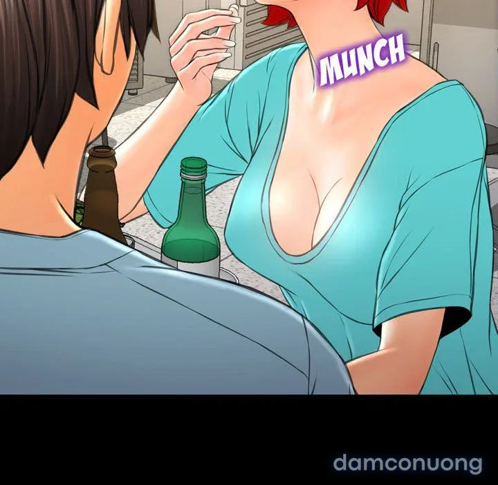 Em gái bán hàng sextoy 
