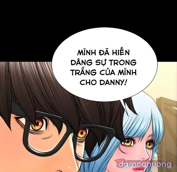 Em gái bán hàng sextoy 