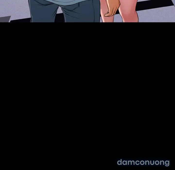 Em gái bán hàng sextoy 