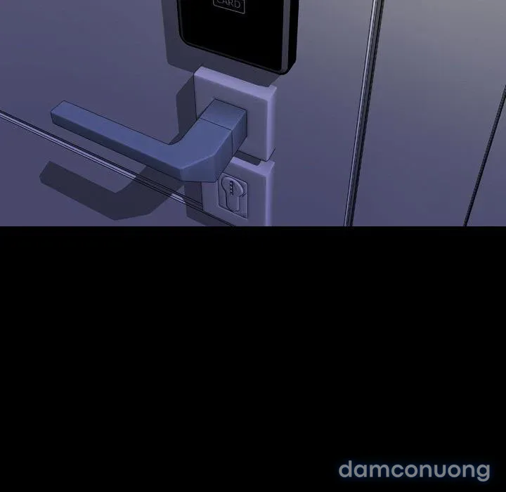 Em gái bán hàng sextoy 
