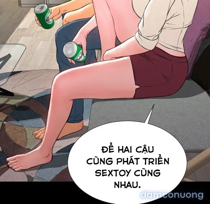 Em gái bán hàng sextoy 