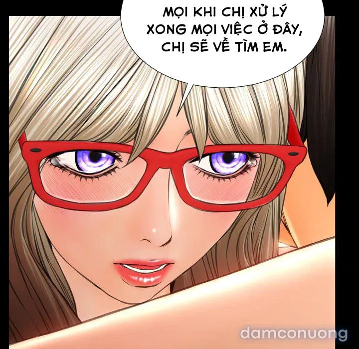 Em gái bán hàng sextoy 