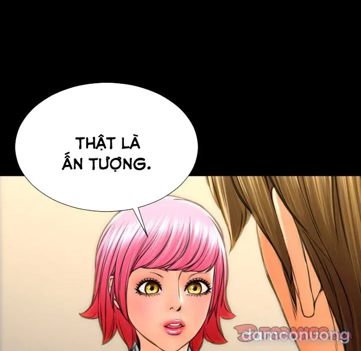 Em gái bán hàng sextoy 