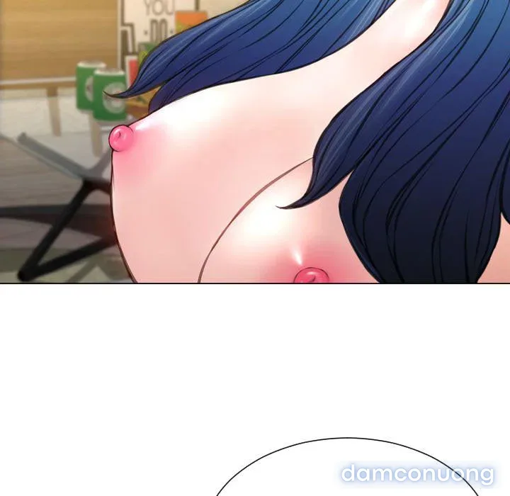 Em gái bán hàng sextoy 