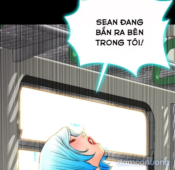 Em gái bán hàng sextoy 
