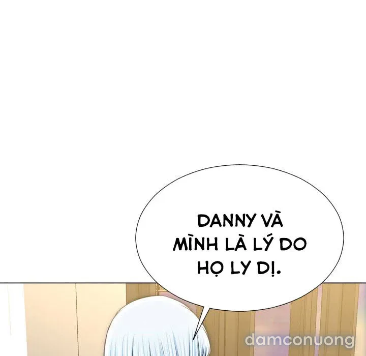 Em gái bán hàng sextoy 